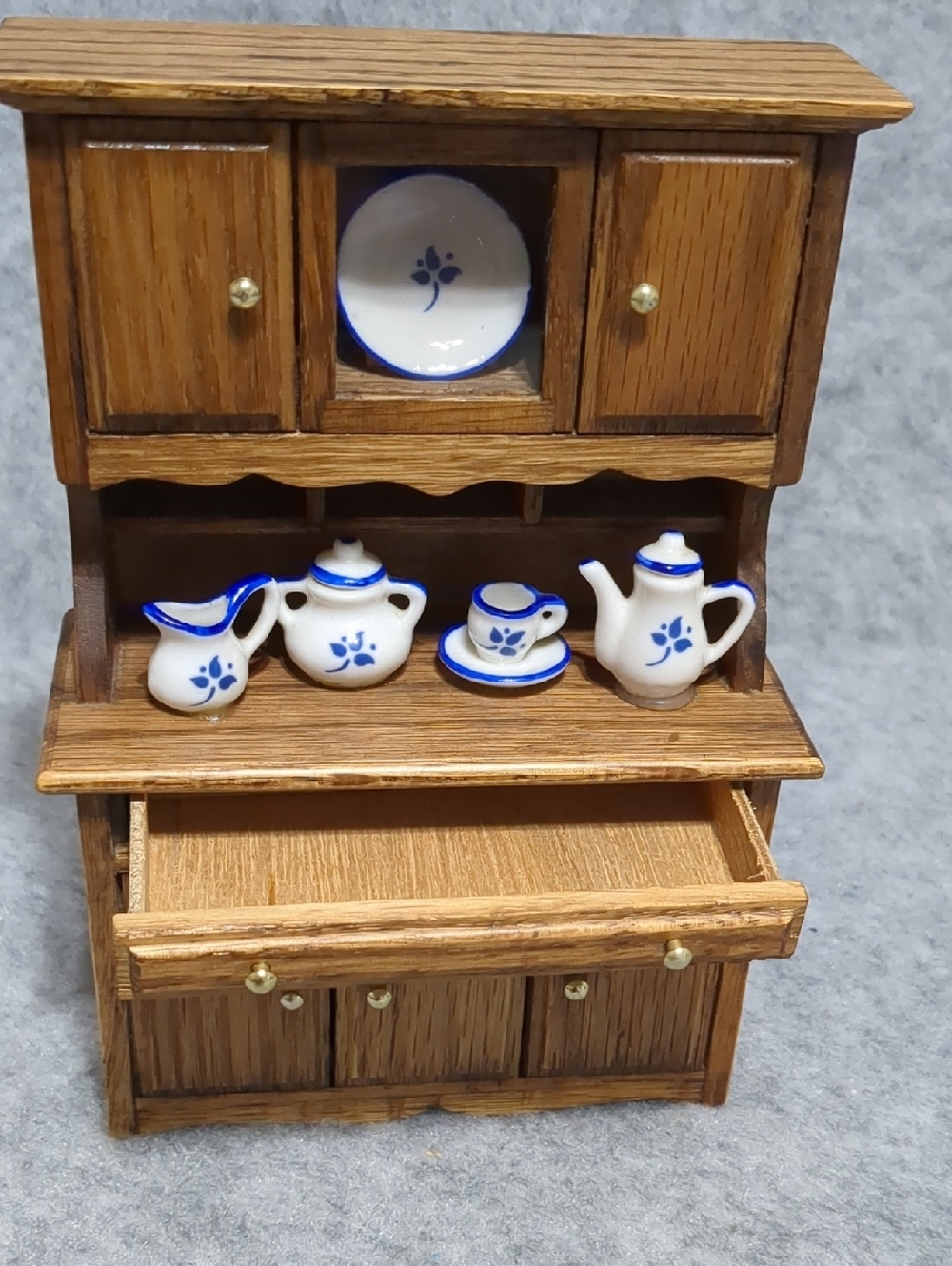 Wooden Cabinet with China Ceramic Miniature Musical ENESCO Dollhouse Furniture - Picture 5 of 10
